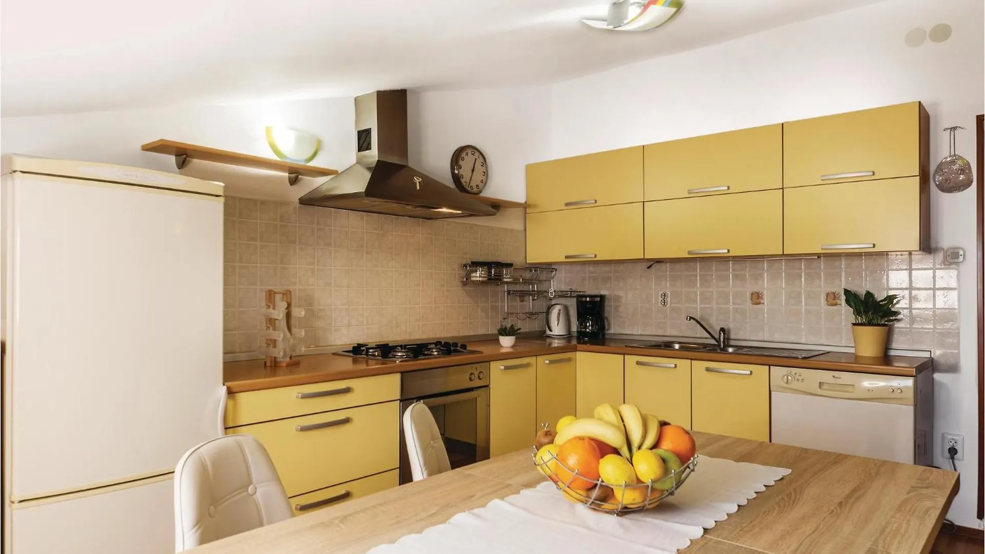 Stunning Apartment In Fazana With House Sea View